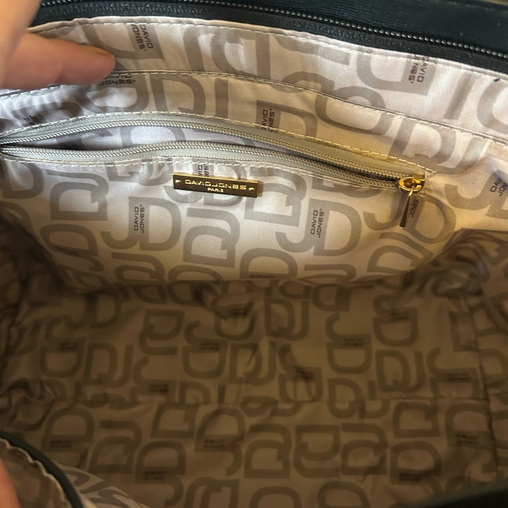 DAVID JONES Black and White Handbag - Picture 3 of 6
